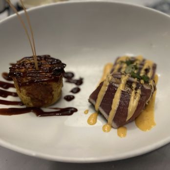 Harold's Restaurant signature dishes The menu is seasonal and changes weekly, but often includes dishes like Pan-Seared Scallops, Braised Short Rib, and entrees featuring local fish and produce.